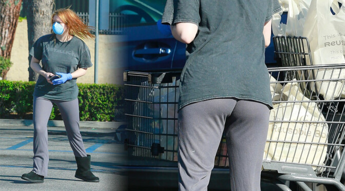 Ariel Winter – Sexy Ass and Braless Boobs at Gelson’s in Los Angeles