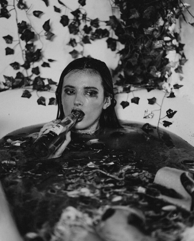 Bella Thorne Hot In Bath