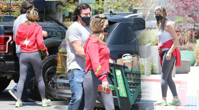 Denise Richards Sexy In Grey Leggings