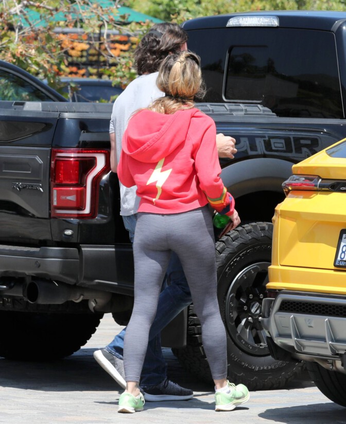 Denise Richards Sexy In Leggings