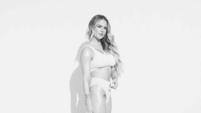 Jojo Sexy Boobs In Panties And Bra