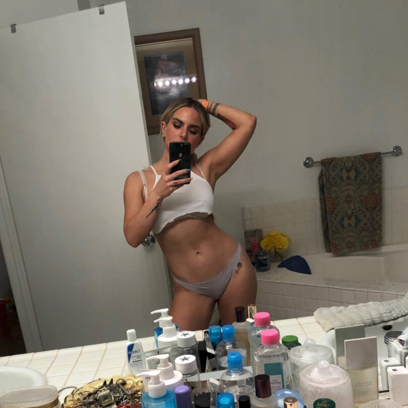 Joanna Jojo Levesque Sexy In Panties