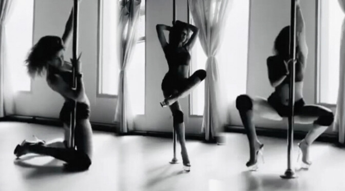 Renee Olstead Stripping and Other Sexy Links!