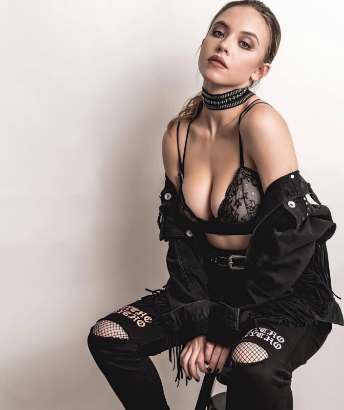 Sydney Sweaney Beautiful Big Boobs