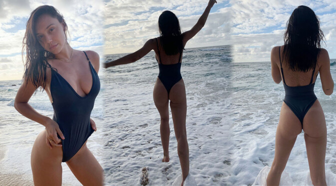 Alexis Ren – Perfect Body in Sexy Black Swimsuit (VIdeo)
