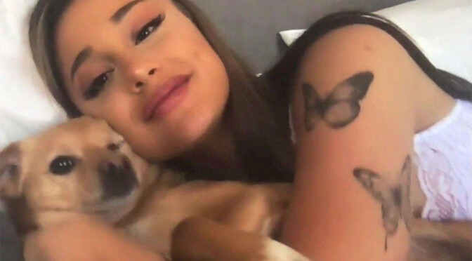 Ariana Grande – Sexy Tiny Nipslip Video