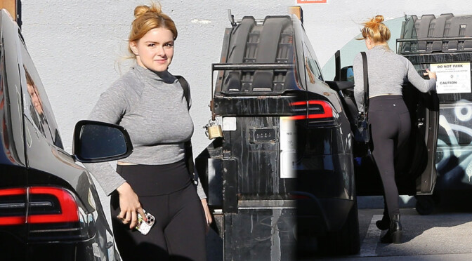 Ariel Winter – Beautiful Boobs Out in Los Angeles