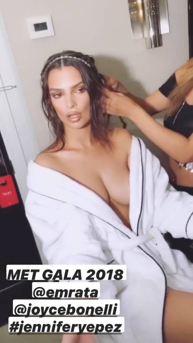 Emily Ratajkowski Beautiful Braless Boobs
