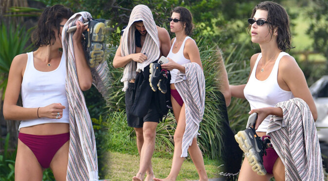 Georgia Fowler – Sexy Pokies and Bikini Bottom on Bondi Beach in Sydney