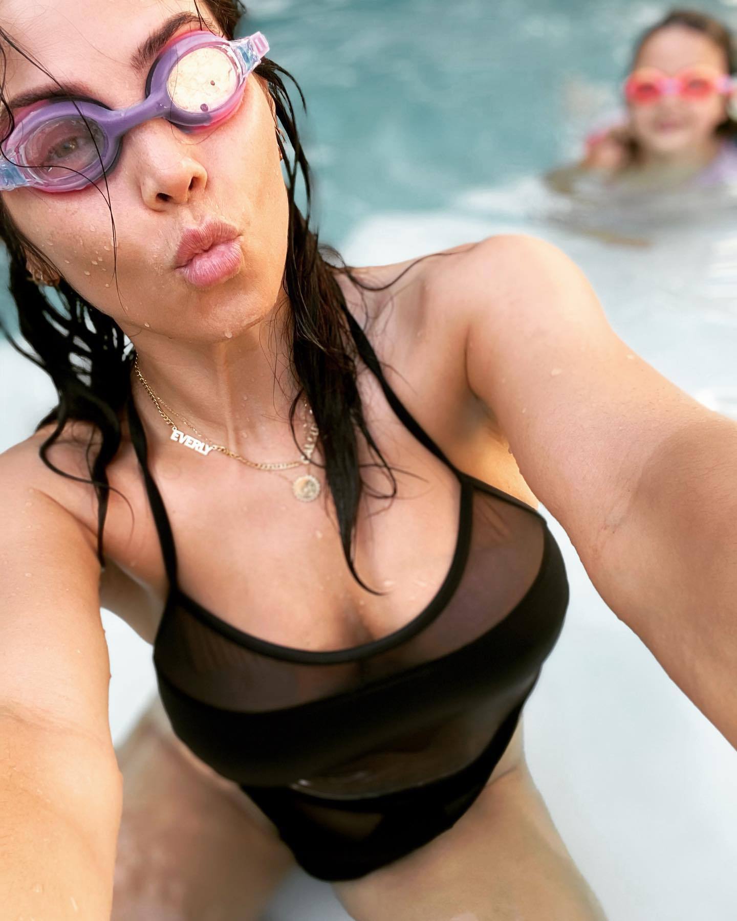 Jenna Dewan Sexy Boobs In Black Swimsuit.