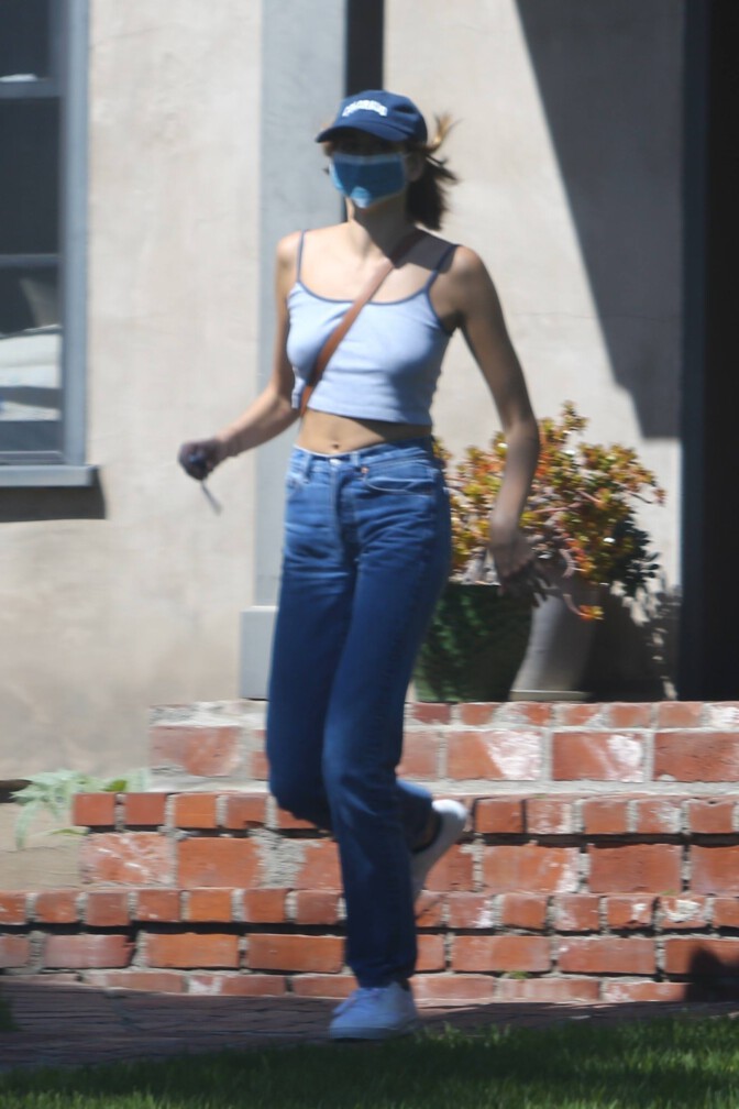 Kaia Gerber Braless In Tank Top