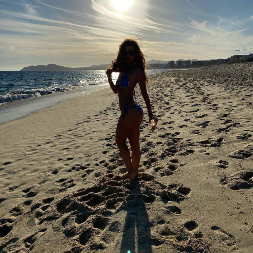 Maria Menounos Beautiful In A Bikini