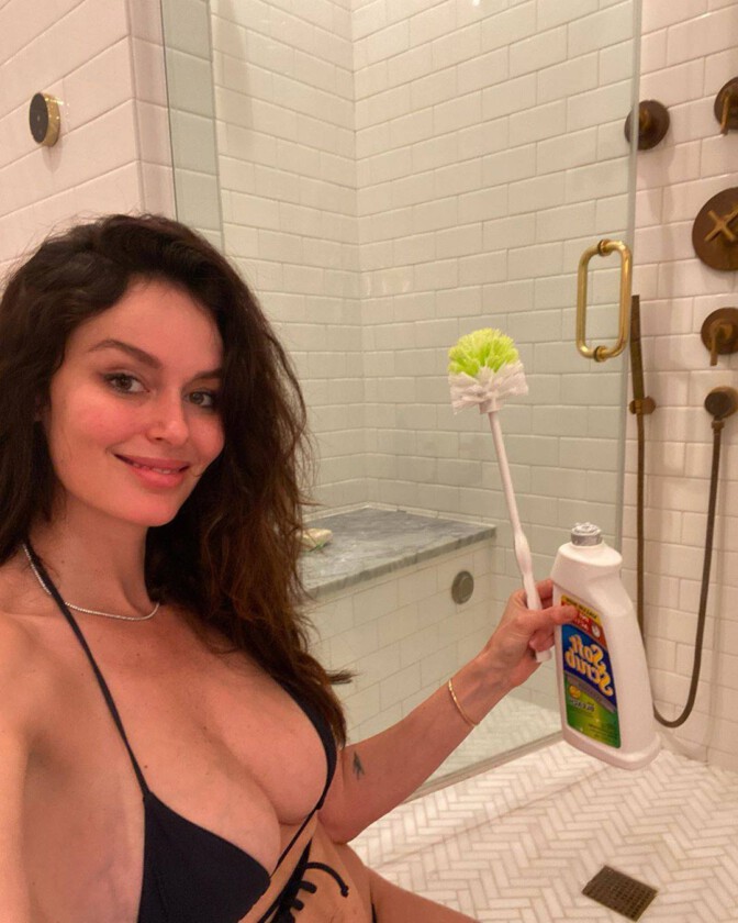 Nicole Trunfio Hot Boobs
