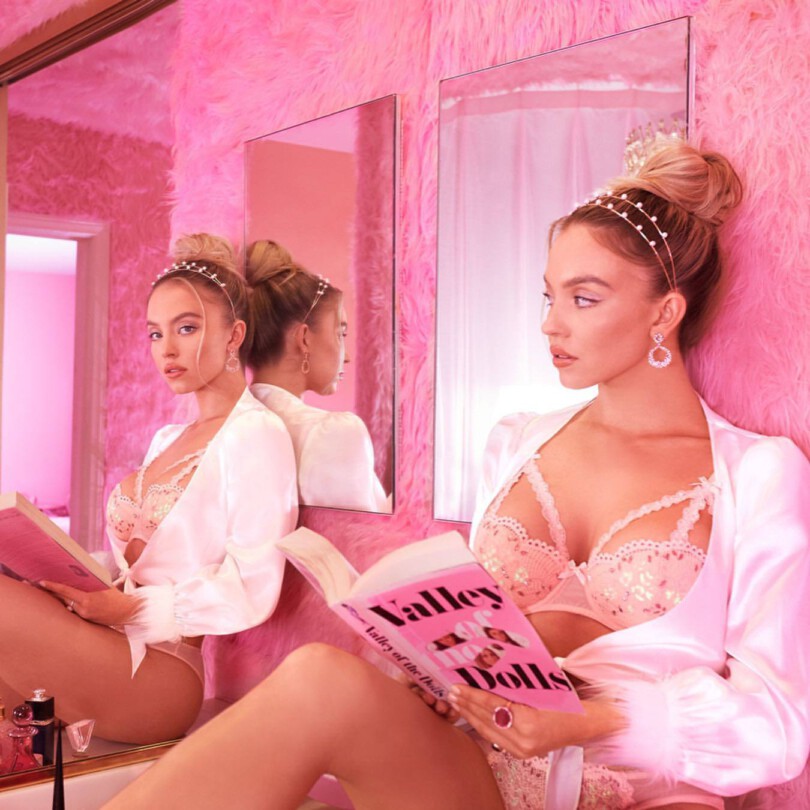 Sydney Sweeney Sexy In Lingerie