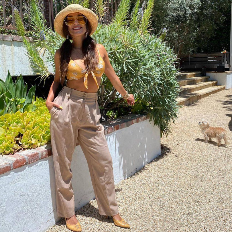 Vanessa Hudgens Beautiful Pokies In Bikini