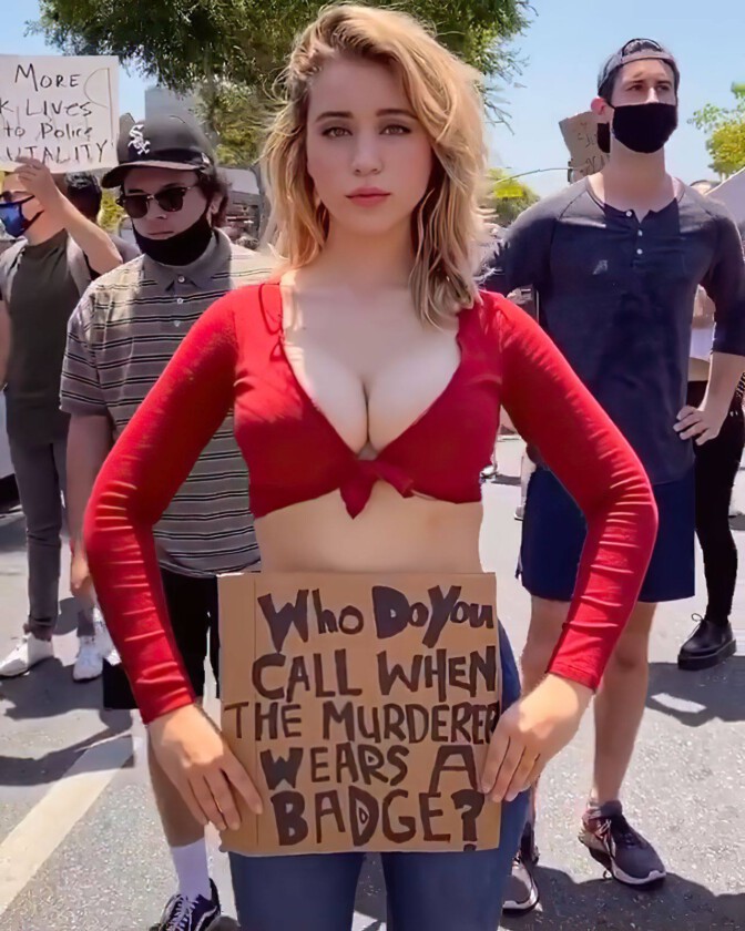 Caylee Cowan Sexy Cleavage