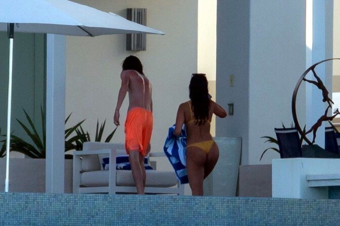 Eiza Gonzalez Hot In Bikini