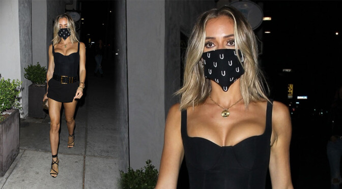 Kristin Cavallari – Sexy Legs and Beautiful Cleavage at Fia in Santa Monica