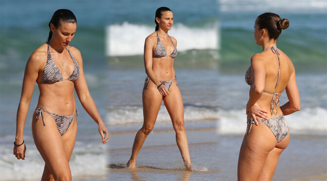 Rachael Finch – Hot Body in Sexy Bikini at the Bondi Beach in Sydney