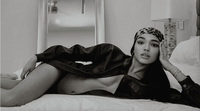 Yovanna Ventura – Sexy Boobs in Hot Braless Photoshoot