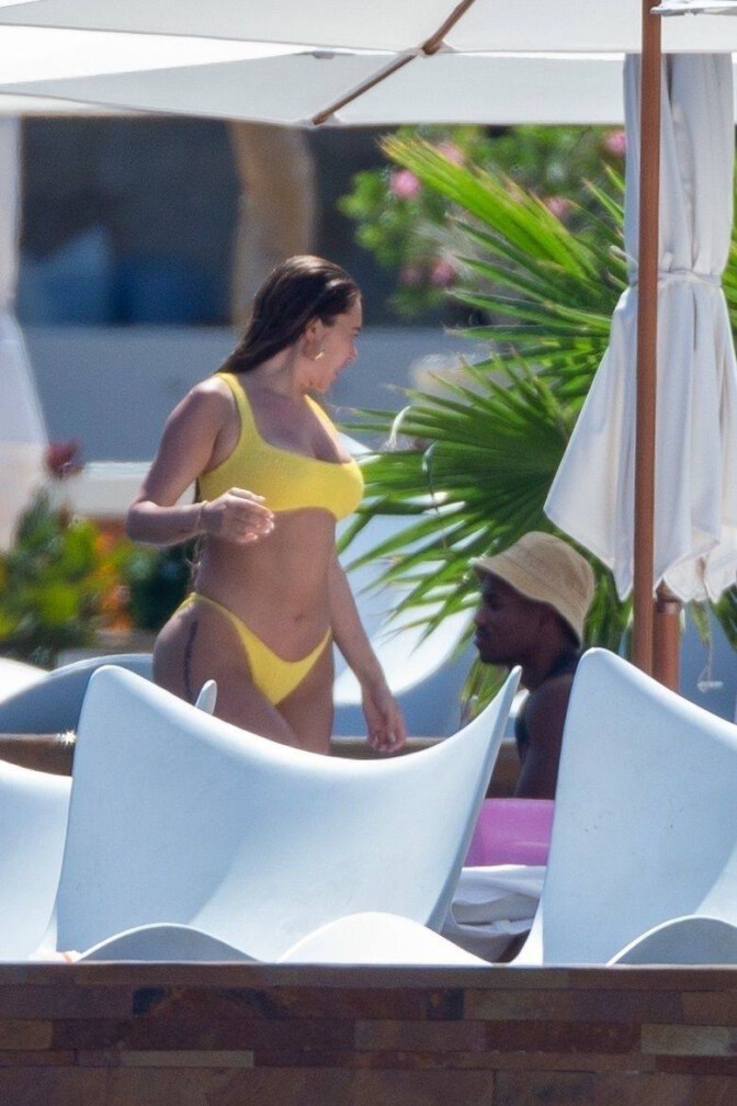 Anastasia Karanikolaou Sexy In Bikini