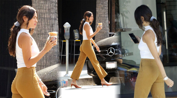 Eiza Gonzalez – Sexy Ass in Tight Pants at Alfred in Los Angeles