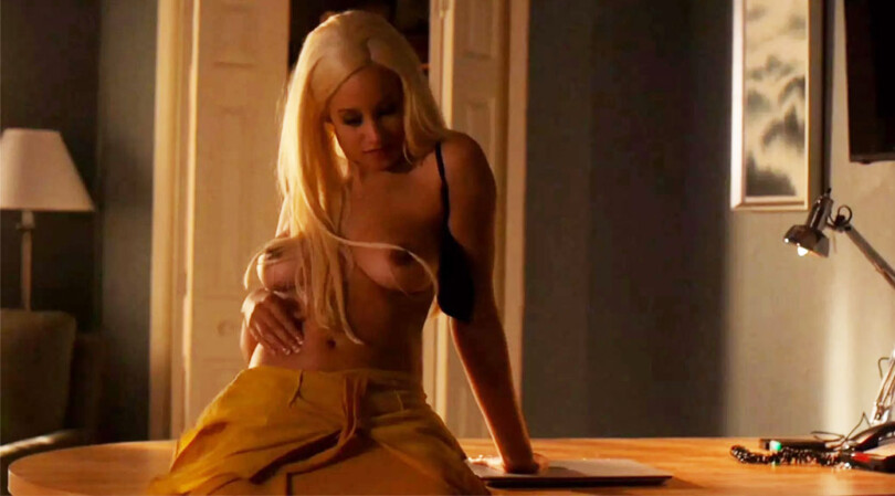 Elarica Johnson Fingers Herself & Jaime Pressly’s T&A!