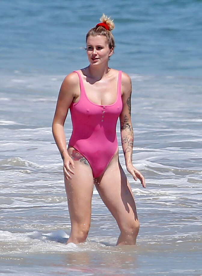 Ireland Baldwin Big Boobs And Pokies