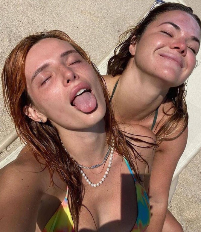 Bella Thorne Sexy