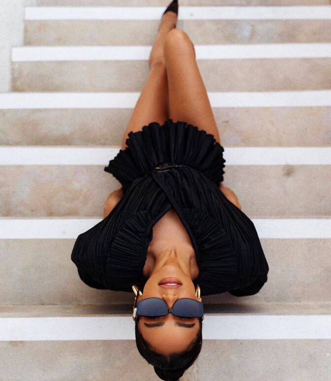 Shay Mitchell Sexy Legs