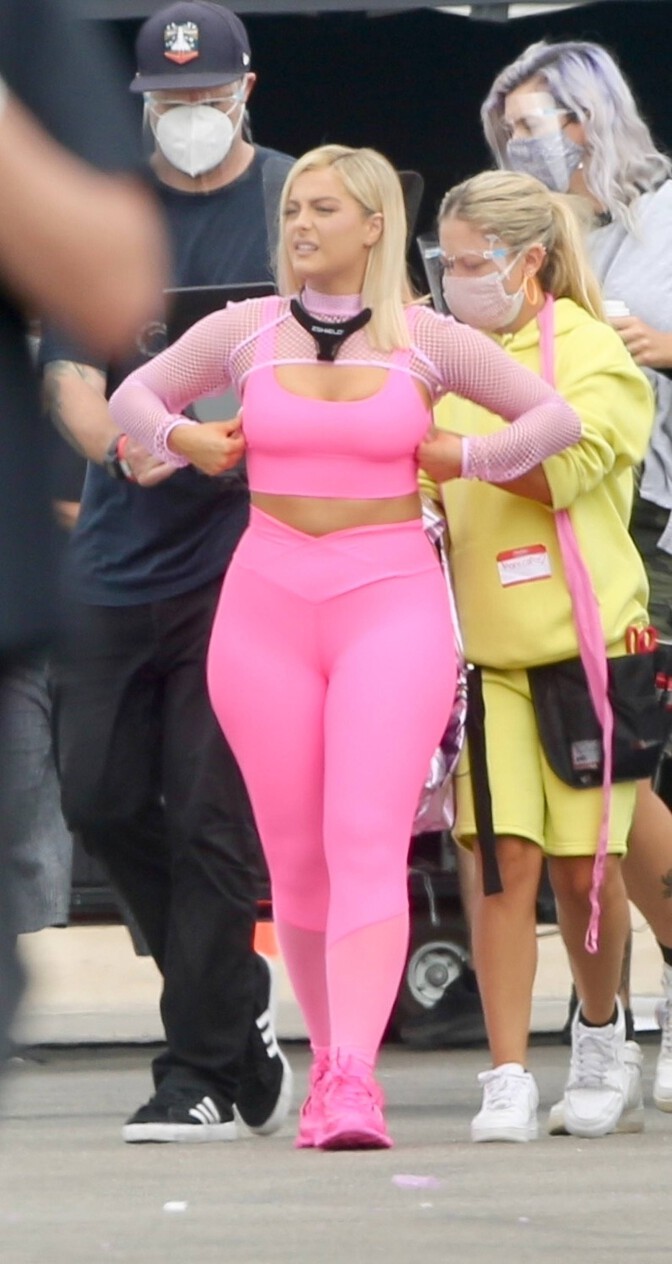 Bebe Rexha In Tight Leggings