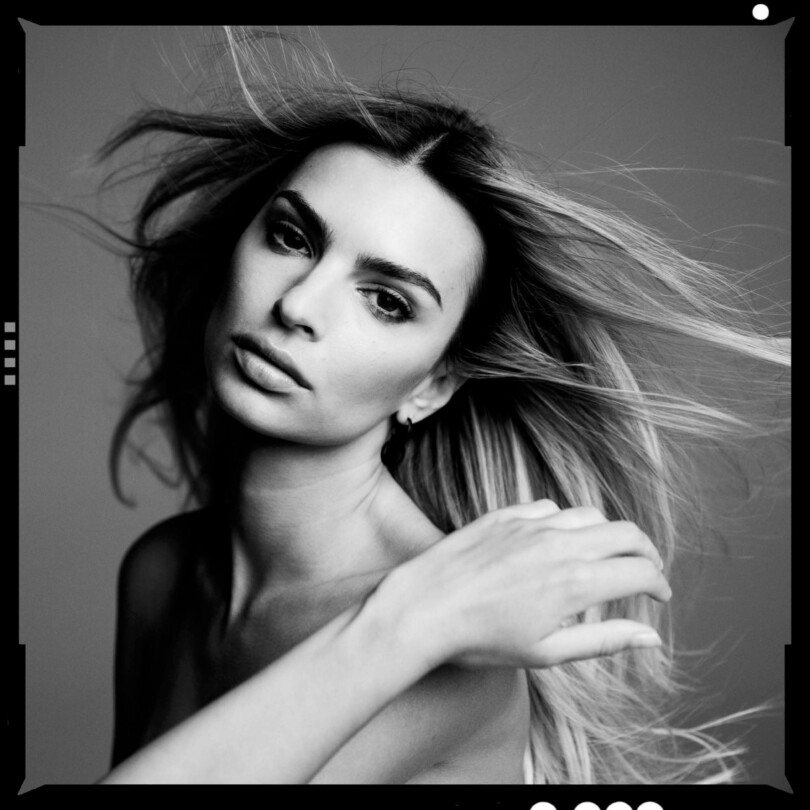 Emily Ratajkowski Topless Photoshoot
