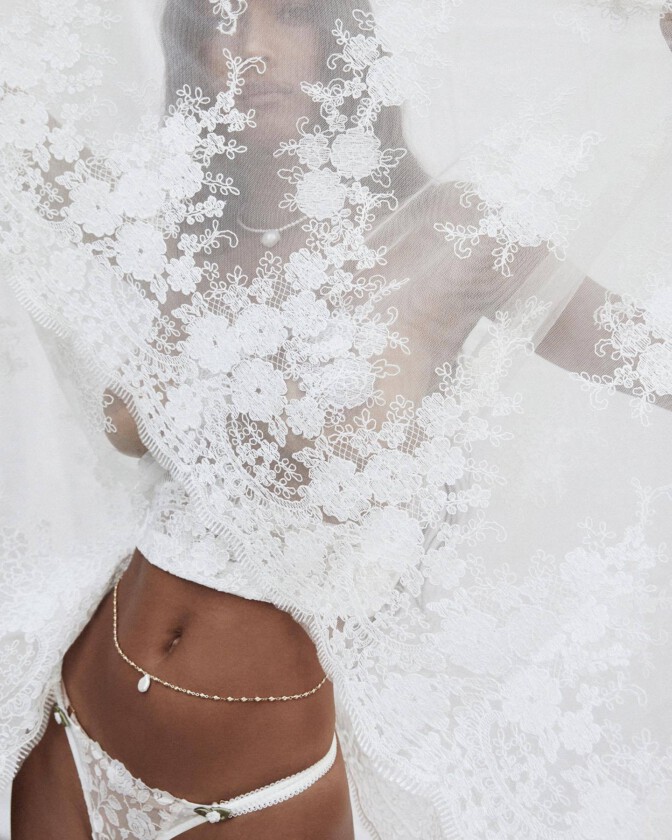Lais Ribeiro Naked Photos