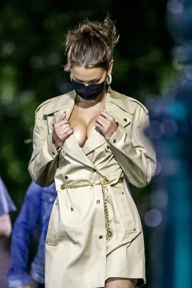 Bella Hadid Sexy Big Cleavage