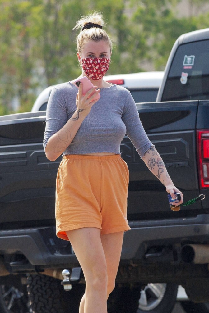 Ireland Baldwin Braless Breasts