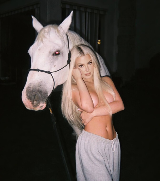 Tana Mongeau Topless