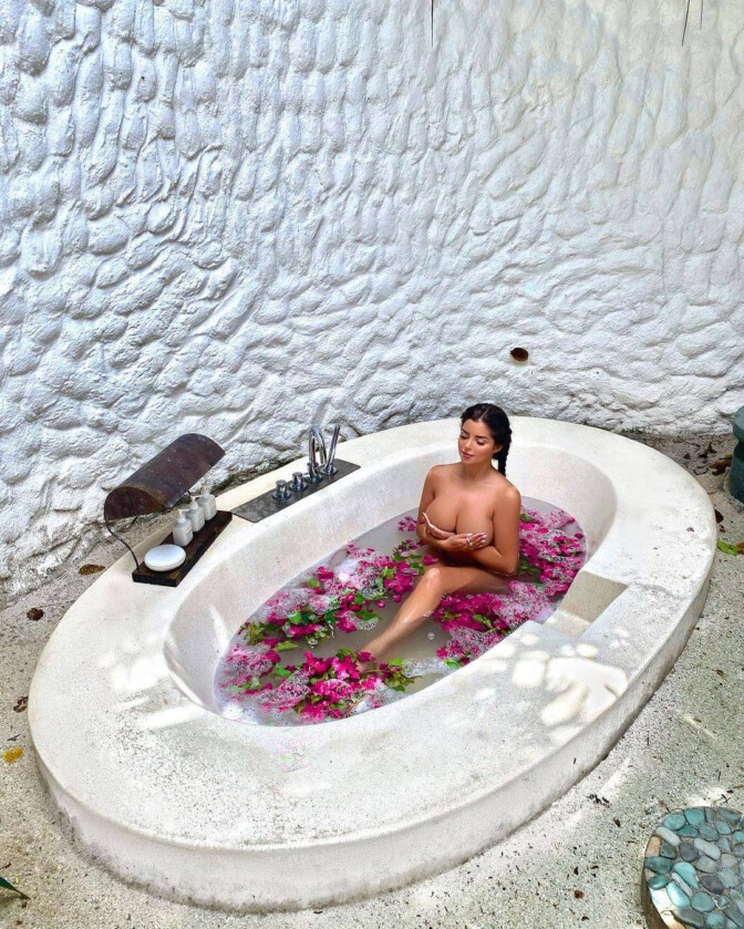 Demi Rose Mawby Topless In Bath