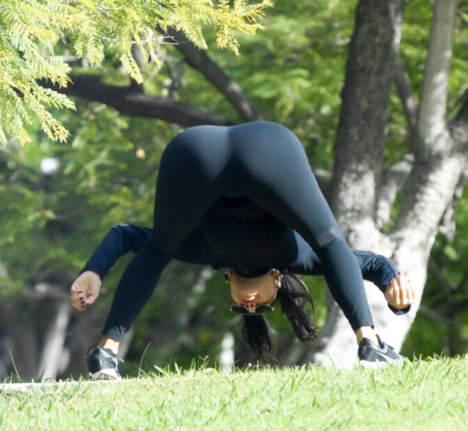Nicole Scherzinger Sexy Yoga