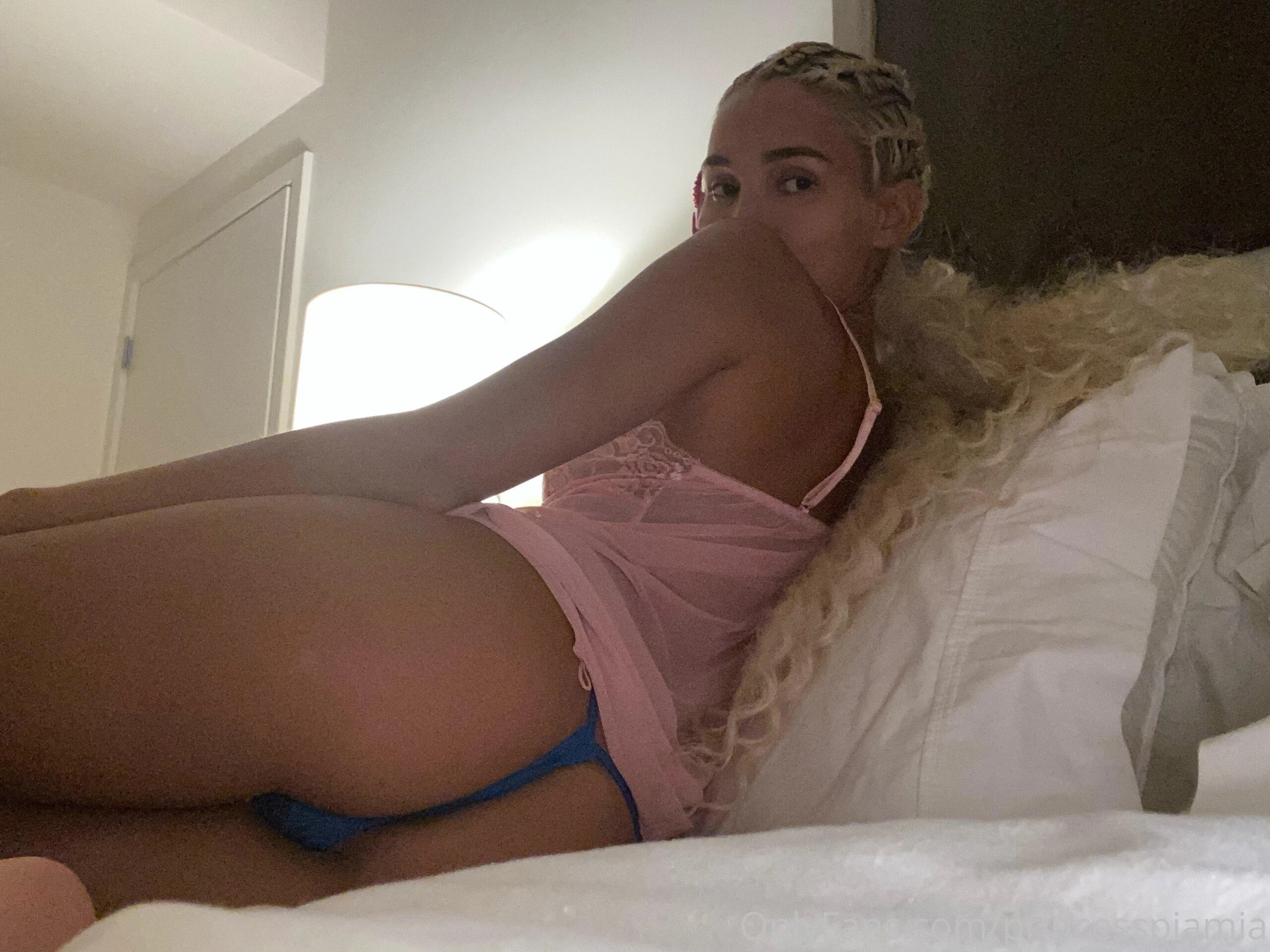 Pia Mia Perez - Fantastic Boobs and Ass in a Racy Pictures. 