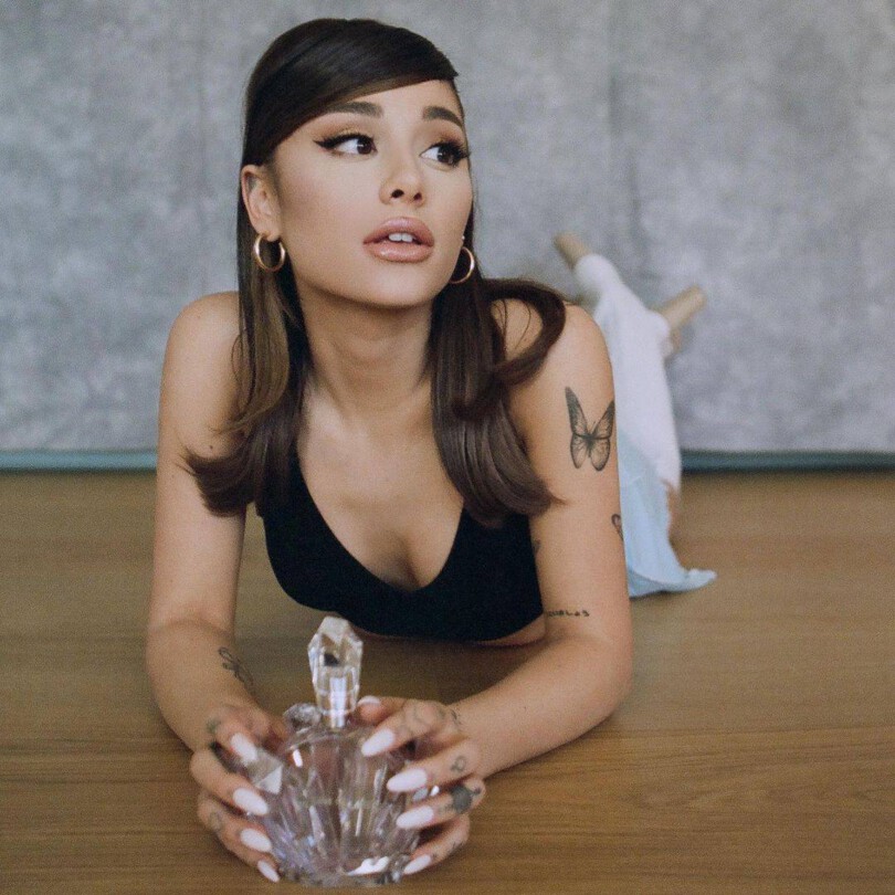 Ariana Grande Hot Boobs