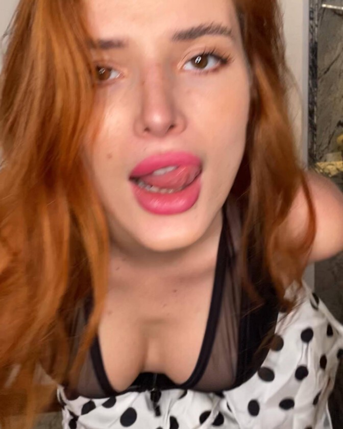 Bella Thorne Sexy Tits