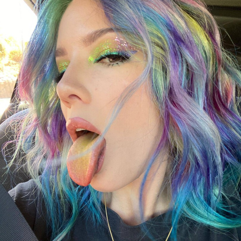 Halsey Sexy Selfie