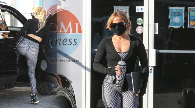 Jennifer Lopez – Sexy Cleavage and Big Ass Outside a Gym in Miami