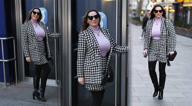 Kelly Brook – Busty Candids Out in London