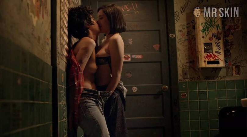 The Best Lesbian Scenes Of 2020