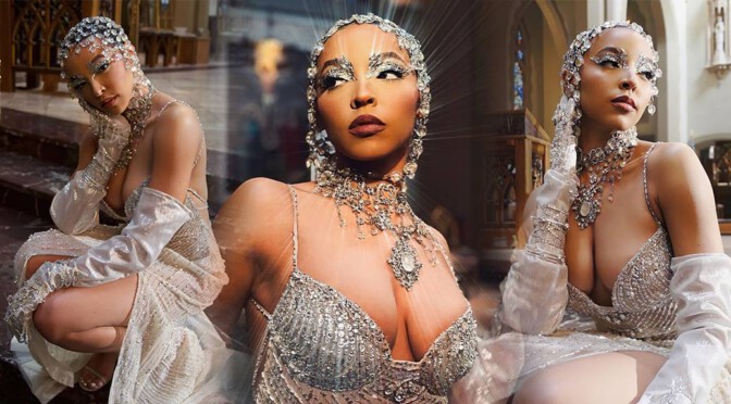 Tinashe – Fantastic Boobs in a Sexy “O Holy Night” Single Photoshoot
