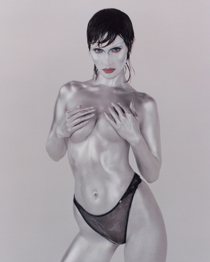 Bella Hadid Topless
