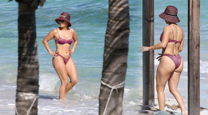 Jennifer Lopez – Fantastic Body and Sexy Ass in a Little BIkini in the Turks and Caicos Islands