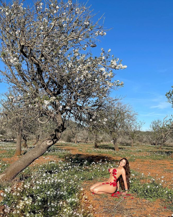 Demi Rose Mawby Naked