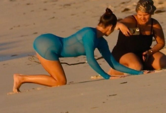 Khloe Kardashian Big Ass On Beach